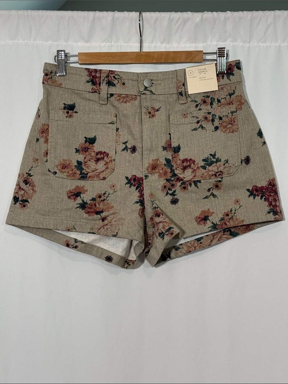 Universal Thread Beige Floral High-Waist Shorts